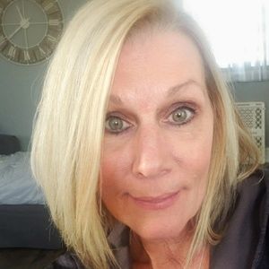 Meet your Posher, Deborah